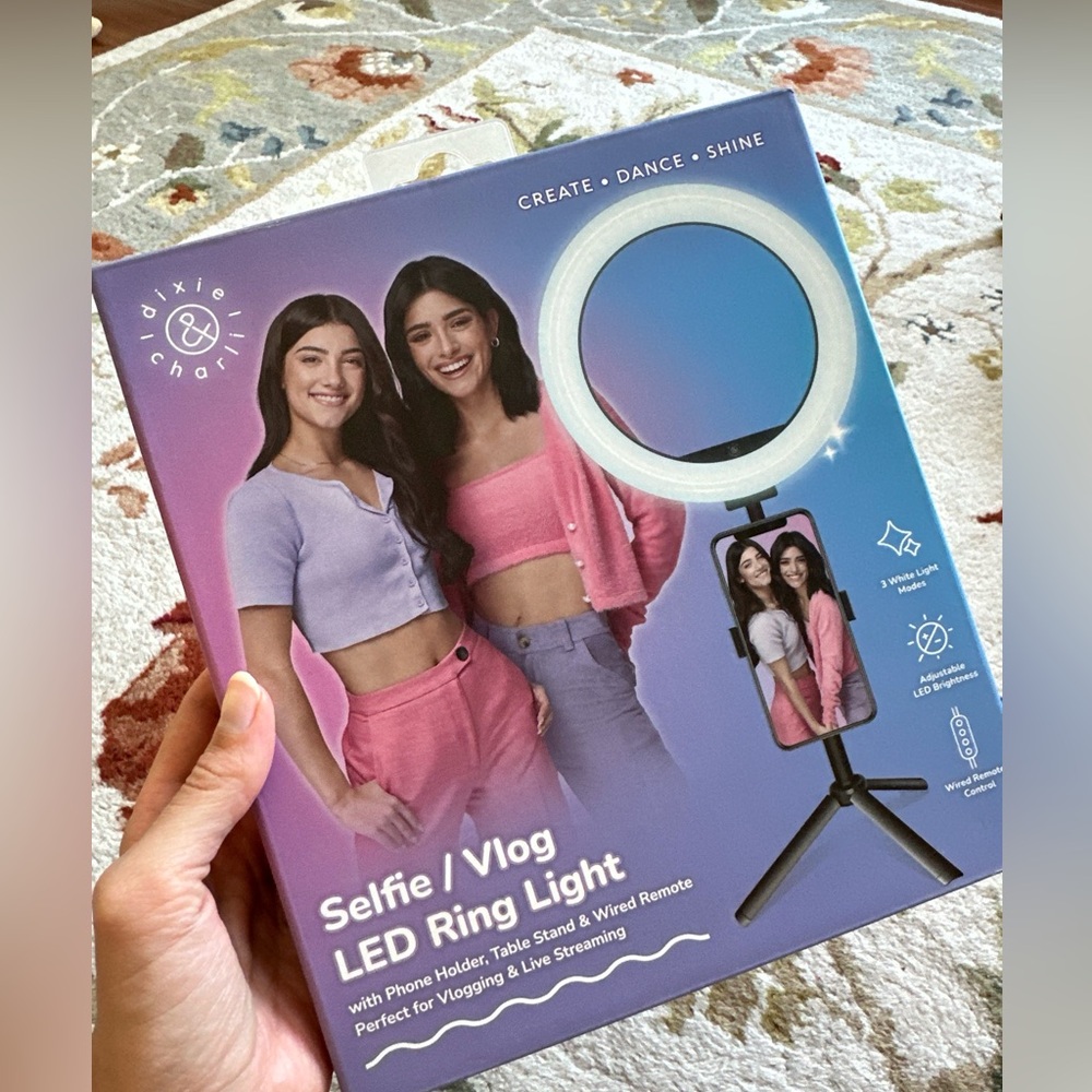 Dixie & Charli Selfie / Vlog LED RING LIGHT w Table Stand & Wired Remote NEW